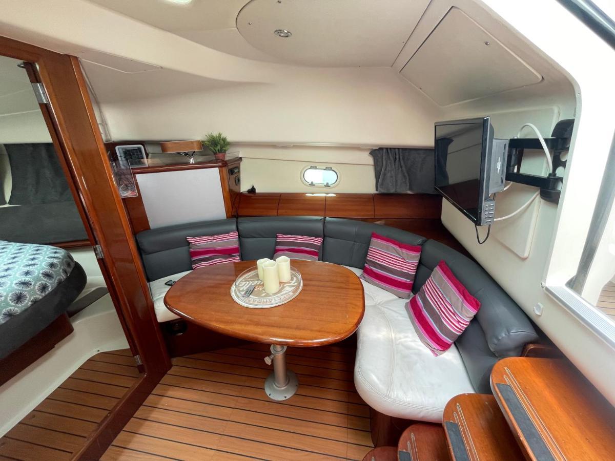 Une Nuit Sur Un Bateau Linge & Menage Inclus La Rochelle  Ngoại thất bức ảnh